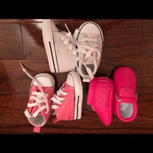 2 pairs of Converse and 1 moccasin sizes 1 & 2